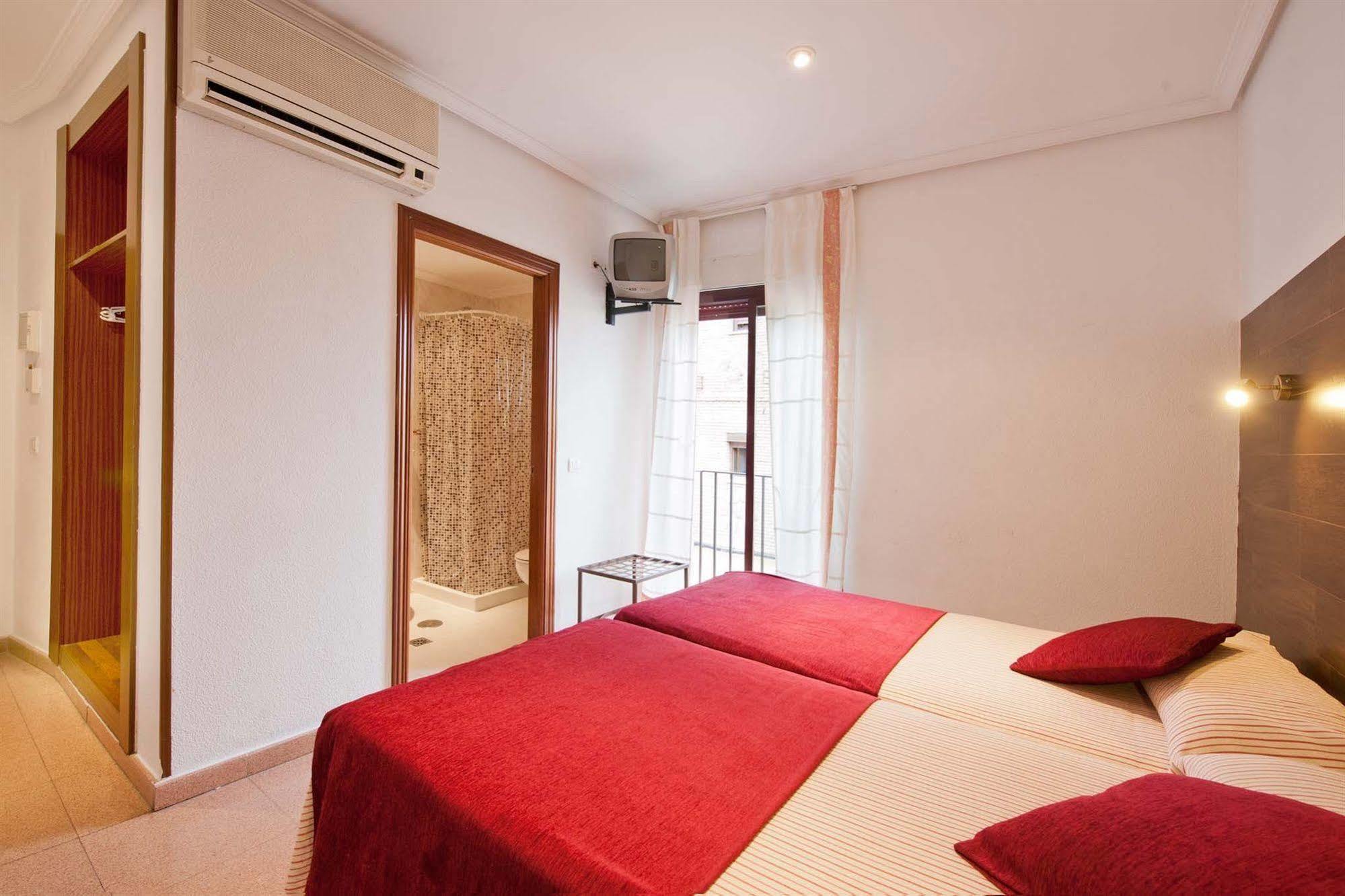 Hostal Sol Toledo Exteriör bild